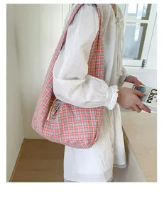 Detail shot of pink plaid canvas tote bag, spacious daily handbag with casual Japanese style.