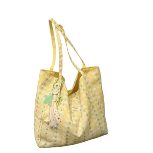 Large capacity canvas tote bag with wavy pattern, casual single shoulder commuter slouchy handbag.