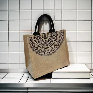 Grote jute shopper tas met etnische geometrische print, casual handtas voor forenzen.