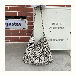 Leopard Print Segeltuch Umhängetasche für Damen, große Kapazität lässige Tragetasche.
