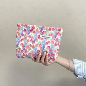 Blumige Make-up-Tasche tragbare Kosmetiktasche mit wunderschönem Tulpen Motiv Kulturbeutel
