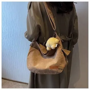 Casual corduroy shoulder bag for women, large capacity vintage slouchy tote bag, brown.