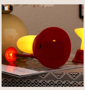 Lampada da comodino creativa luce notturna vista dettagliata con vano batteria