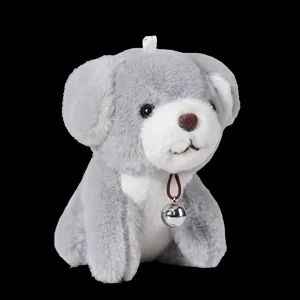 Simpatico portachiavi di peluche con cagnolino grigio e campanello, perfetto accessorio per borsa.