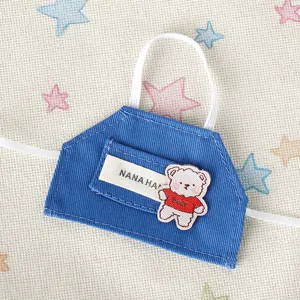 Mini grembiule bavaglino in denim blu per vestiti da bambola di cotone 10 cm ricamo orsetto
