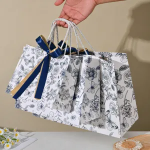 Elegante Bloemen Cadeau Papieren Zakken Met Strik Strik Decoratieve Draagtassen Voor Vakantie Feest Bruiloft Cadeau Verpakking