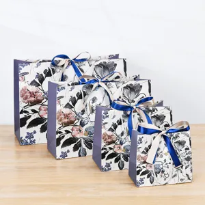 Cartoncino Bianco Busta Regalo Aziendale Borsa Tote Stampata Floreale Di Lusso Con Fiocco In Nastro Per Confezione Da Festa