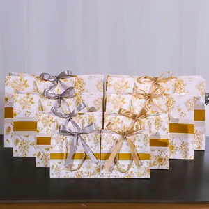 Decoratieve Bloemen Cadeautasken Papier Verpakking met Strikken voor Feest Huwelijk