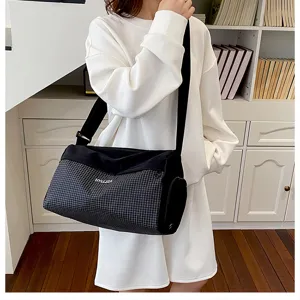 Small lightweight travel bag stylish portable casual shoulder bag for women short trips fitness