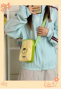 Bolso bandolera multifuncional de lona con cordón, estilo informal amarillo y verde.