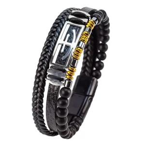 Pulsera de cuero trenzado multicapa elegante para hombre con placa de acero inoxidable.