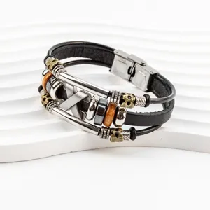 Pulsera multicapa de cuero genuino para hombre con cierre de acero y abalorios de madera.
