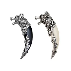 Vintage Alloy Wolf Head Fang Pendant Domineering Retro Distressed Animal Totem Charm For DIY Necklace Keychain Men Women Jewelry Accessory