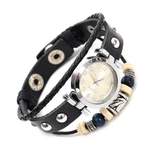 Reloj de cuarzo vintage de cuero negro trenzado con tachuelas metálicas y pulsera de cuentas.