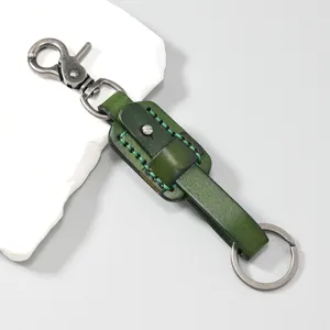 Portachiavi vintage in vera pelle di mucca verde per uomo, gancio in metallo auto.