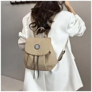Mini sac à dos minimaliste coréen pour femmes, léger et uni, idéal pour les loisirs quotidiens.