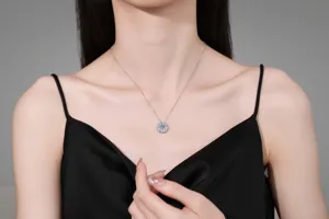 Moissanite 925 Sterling Silver Sunflower Pendant Necklace Luxury Clavicle Chain Detail