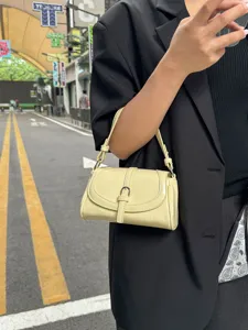 Retro Niche Design Single Shoulder Bag Chic Small Square Bag Versatile Crossbody Bag