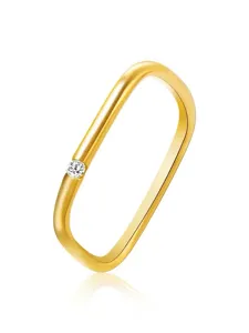Elegante anello quadrato dorato con pietra di zircone, design geometrico per la moda femminile.