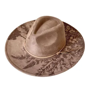Laser gegraveerde bloemen western cowboyhoed, vintage brede rand suède fedora hoed.