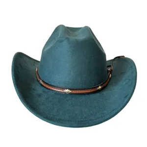 Vista detallada del sombrero de vaquero retro de ala ancha, elegante fedora de ante sintético verde.