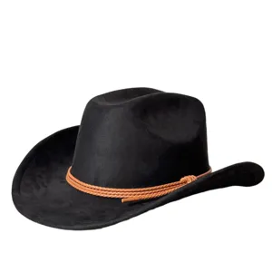 Dettaglio in primo piano del cappello da cowboy in camoscio nero con cordino.