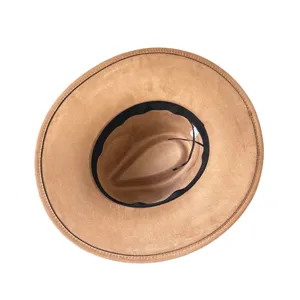 Retro suède fedora hoed voor dames en heren, brede rand, stijlvolle teardrop kroon detail.