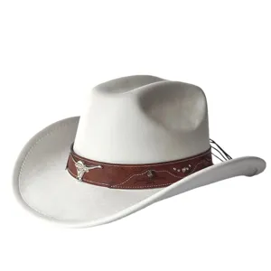 Cappello cowboy western bianco con fascia marrone, teschio di toro argento, effetto camoscio.