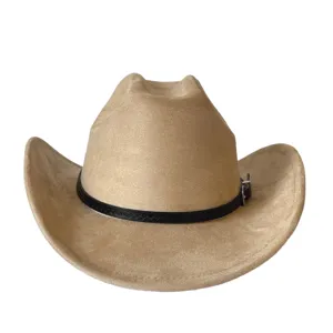 Vista di dettaglio del cappello da cowboy western in pelle scamosciata cachi con nastro.