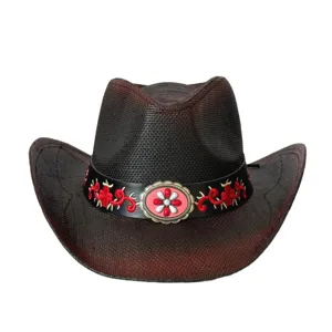 Vista dettagliata di un cappello da cowboy western vintage con ricamo rosso e fibbia.