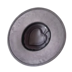 Chapeau feutre souple gris style rétro imitation suédine avec design cœur unique.