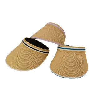 Chapeau visière de soleil en paille avec ruban rayé, protection UV plage d'été chic.