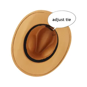 Détail de chapeau fedora en laine rétro, style britannique, couleur chameau pour tous.