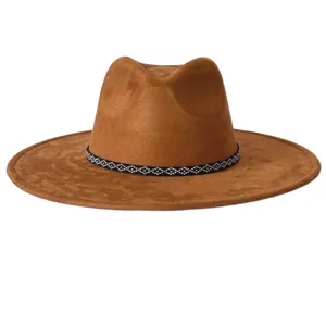 Chapeau Fedora marron à large bord en faux suède avec bande géométrique style rétro vintage chic
