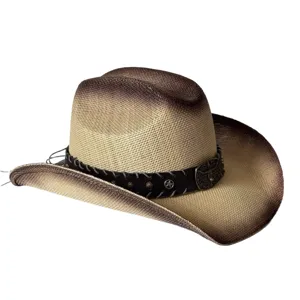 Detail van de retro strooien cowboyhoed met bruine lederen band en koeienkop gesp detail.