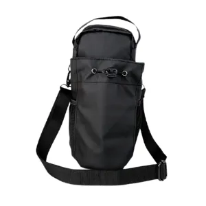 Schwarze taktische Wasserflaschentasche mit Schultergurt, robuster Fitness Becherhalter für Sport.
