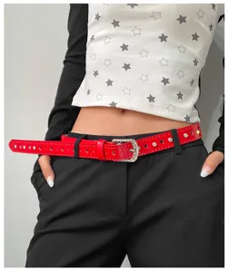 Chic ceinture de taille en strass rouge avec découpes en cœur pour femmes accessoires streetwear