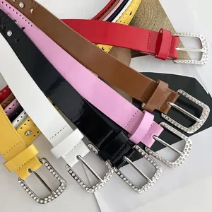 Ceinture Femme en Cuir PU Mode Boucle Carrée Strass Découpe Cœur Ceinture Décontractée pour Jeans