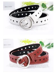 Dames riem met hart gesp detail in wit en rood stijlvol casual mode accessoire voor taille.