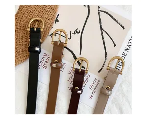 Schicker dünner Damen-Ledergürtel mit goldener Metallschnalle, ideal für Jeans und Kleider.
