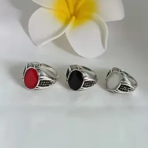 Anello in Lega Placcato Argento Antico Etnico Vintage da Uomo Motivo Intagliato Ovale Finto Pietra Occhio di Gatto Intarsiato Minimalista Gioielli