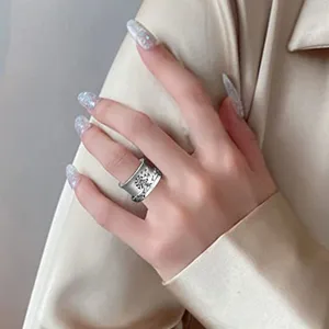 Anello Antistress Tarassaco Inciso Vintage Elegante Moda Fiore Anello Girevole Donna