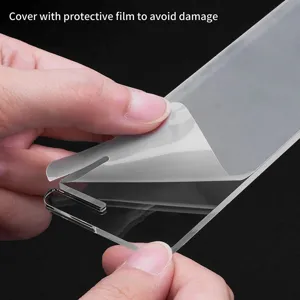 Transparenter Acryl Display Ständer Detail zeigt die Schutzfolie zum einfachen Abziehen.
