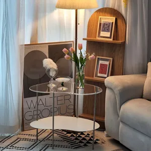Moderne transparante acryl salontafel, helder dubbellaags ontwerp voor stijlvolle woonkamer.