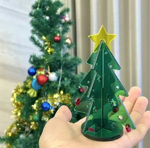 Miniature arbre de Noël en acrylique décoration de bureau de vacances vue de détail