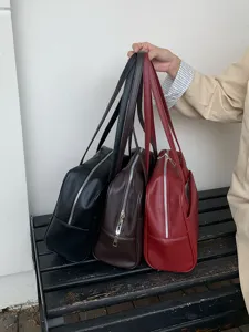 Klassische PU Leder Umhängetasche Set, große Kapazität Retro Shopper Tasche für Damen.