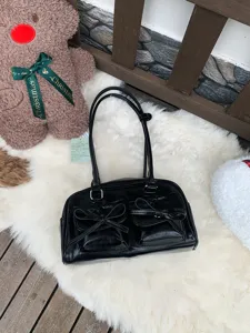 Schicke schwarze Schleifen Schulter Bowlingtasche für Damen, stilvolle PU Handtasche.