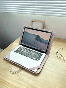 Rosa süße Laptophülle mit Perlenkette, Schutztasche aus Leder für 13 bis 16 Zoll Notebook.