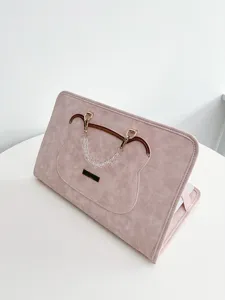 Rosa Laptoptasche mit Bärenmotiv und Perlenhenkel für 13 bis 16 Zoll Laptops geeignet.