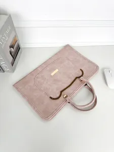 Housse sacoche d'ordinateur portable en cuir PU rose avec bordure marron et badge doré.
